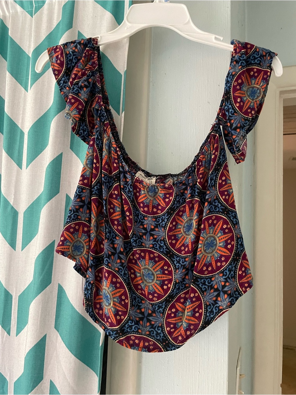 La Hearts Off-Shoulder Crop Top in Navy and Burgundy Medallion Print